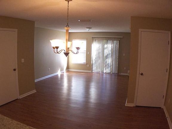 3rd image of 3222 Academy Park Pl