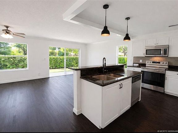 2nd image of 174 Timberwalk Trl