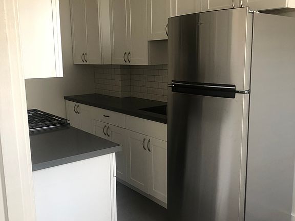 2nd image of 2410 Chestnut St APT 12
