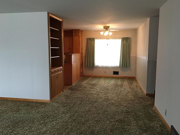 4th image of 613 E Hawthorne St