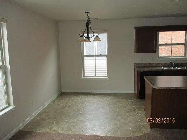 Rosewood Condos — Photo 3