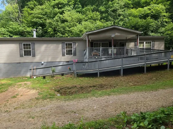 342 Frog Pond Rd, Inez, KY 41224