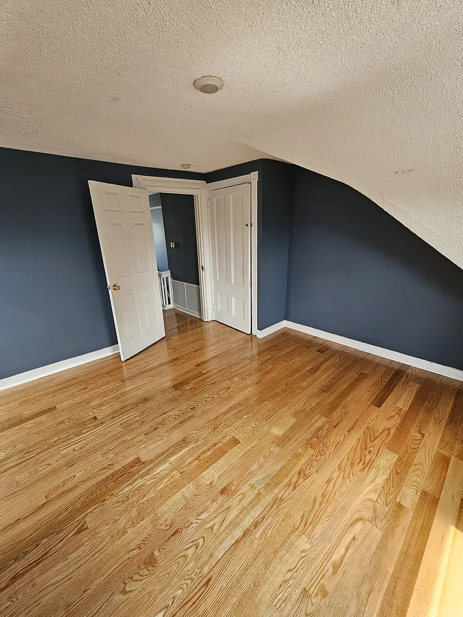 Building Photo - 43 E Herman St #3