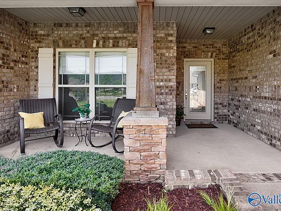 3rd image of 2534 Caldwell Park Ct SE