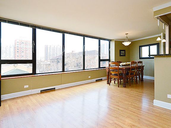 3rd image of 3930 N Pine Grove Ave APT 501