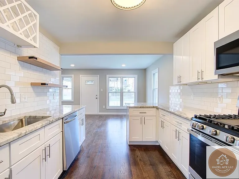 21030 Caledonia Ave #1 — Photo 7