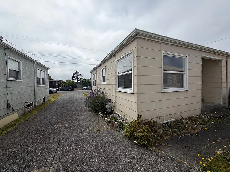 2231 Pine St — Photo 27