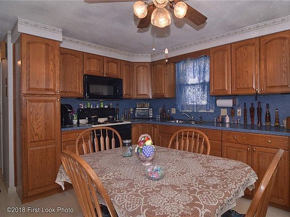 5th image of 60 Sterling St