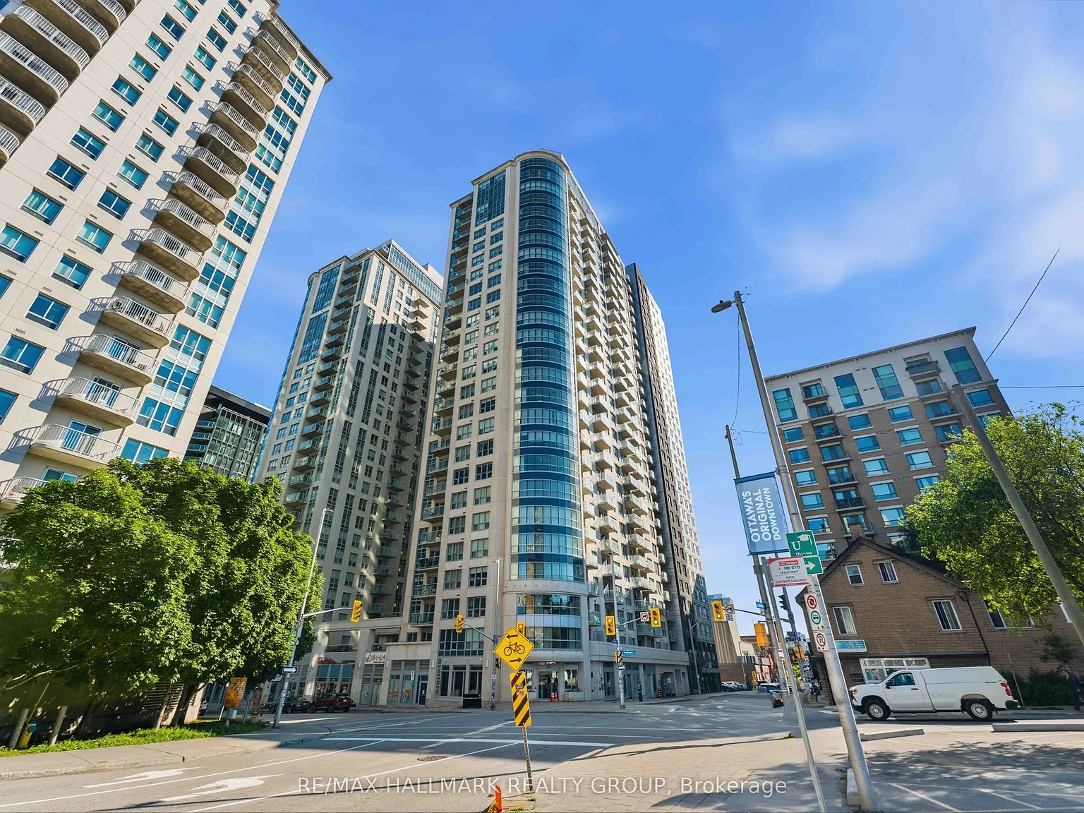 2 bed, $2,700 — Photo 3