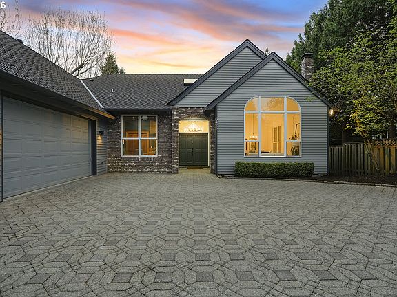 3rd image of 6425 Ashwood Ct