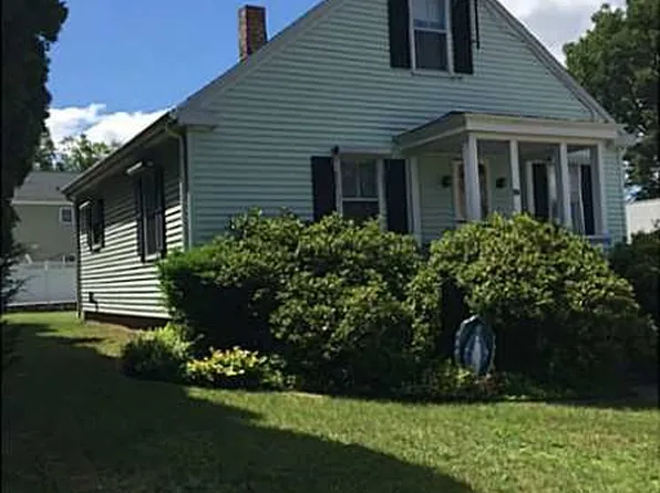 24 Camp St, Cumberland, RI 02864