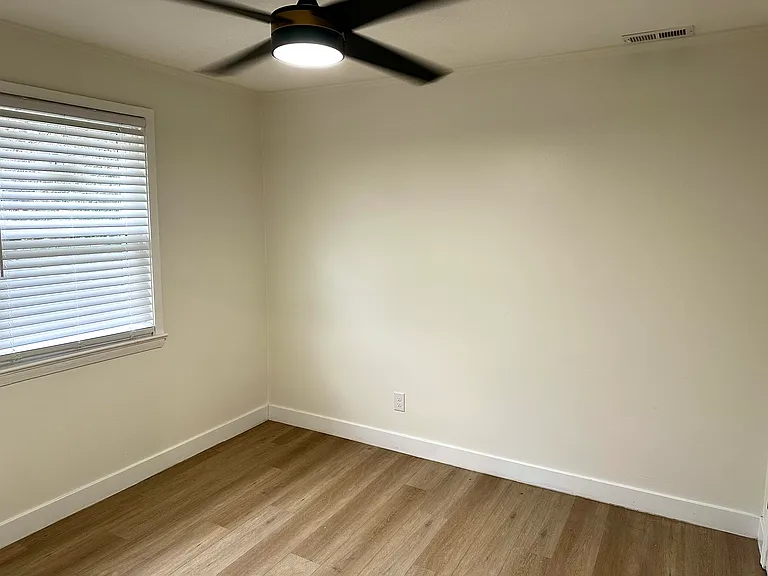 1450 Academy St — Photo 19