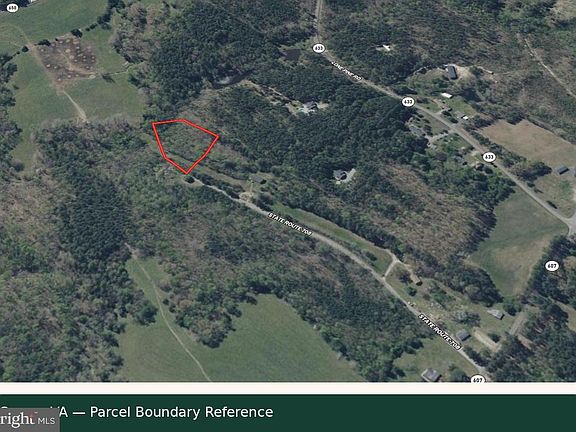 3rd image of 4 Mark Oliver Rd