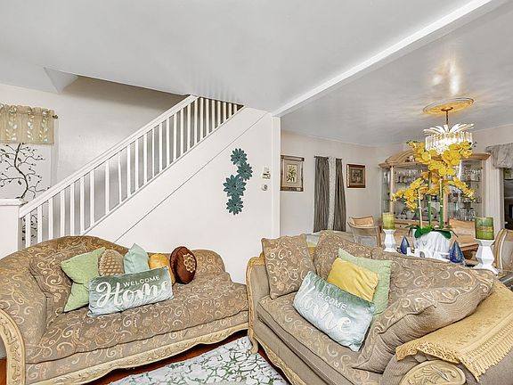 5th image of 17318 103rd Rd