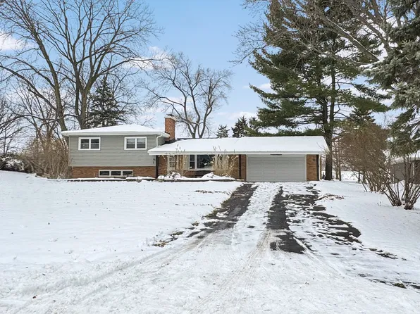 35W240 Crescent Dr, Dundee, IL 60118