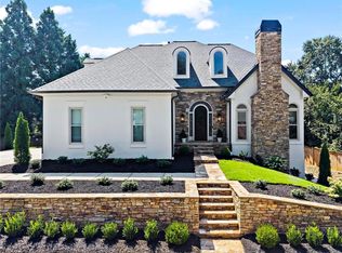 540 Clubfield Dr, Roswell, GA 30075