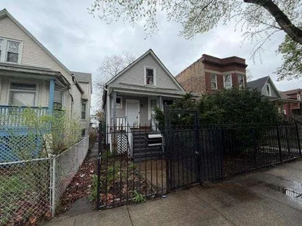 7823 S Marquette Ave, Chicago, IL 60649