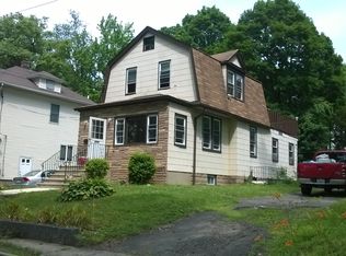 1343 Laurel Ter, Teaneck, NJ 07666