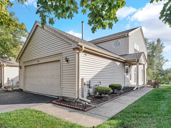 55 King Dr, Streamwood, IL 60107