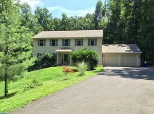 25 Fawn Dr, Reading, PA 19607