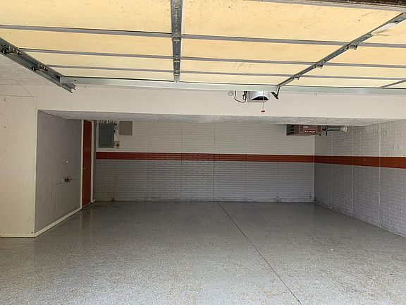 Huge garage/mancave!!