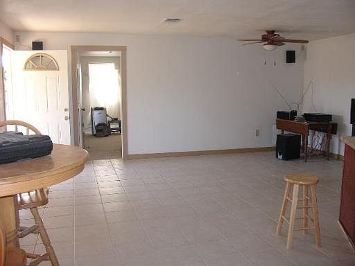 4th image of 1725 GREEN HILL