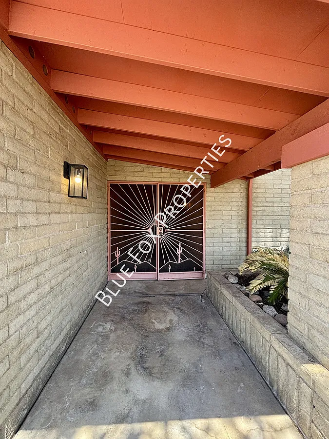 7551 East La Cienega Drive — Photo 2