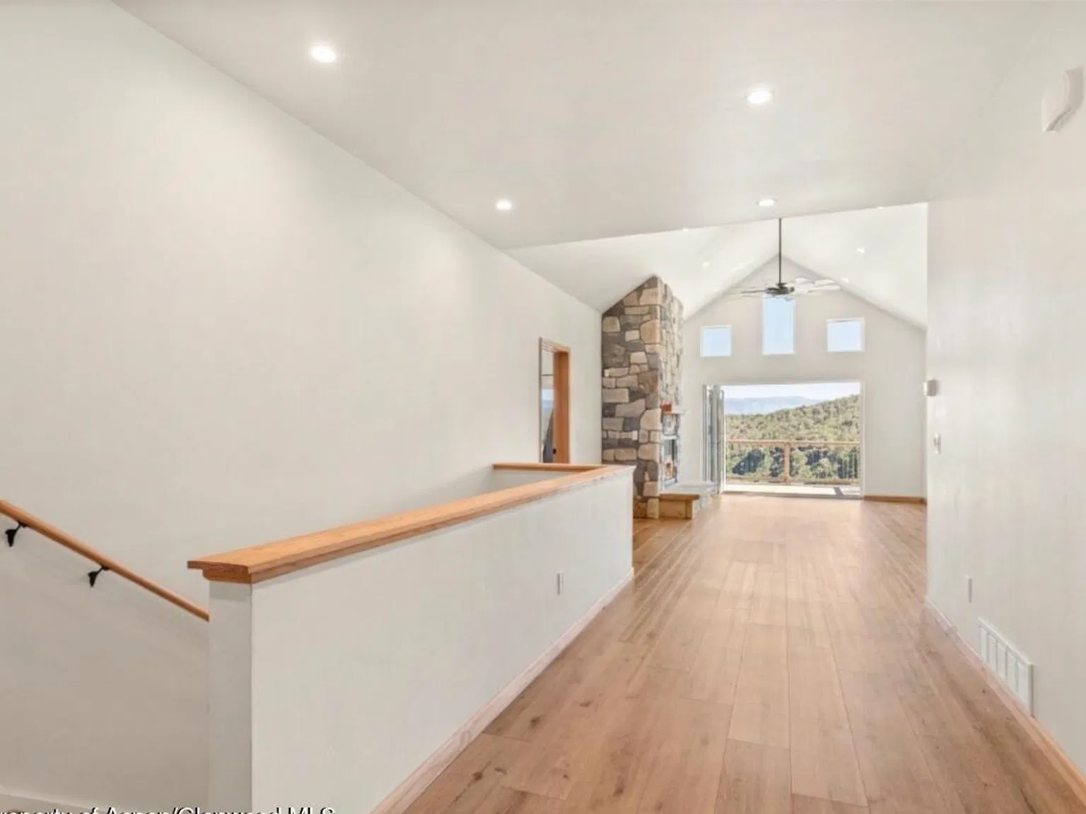 6 bed, 3330 sqft, $6,500 — Photo 3