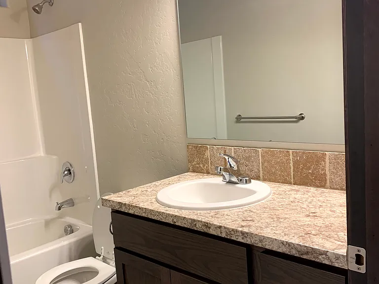 Columbia Villa & Cove — Photo 47