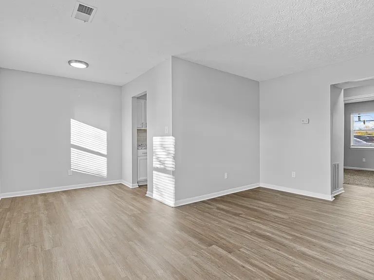 Mt. Tabor Apartments — Photo 22