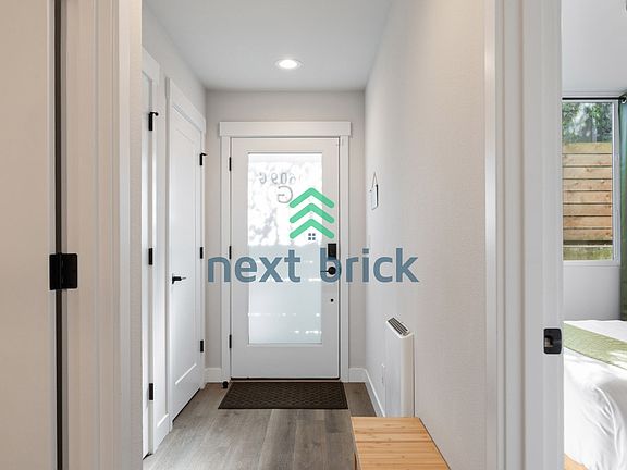 5th image of 1609 S Washington St #G