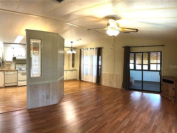 2nd image of 411 Village Cir SW