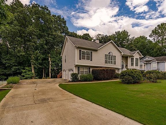 3rd image of 4030 Greentree Ct