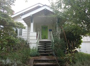 2818 33rd Ave S, Seattle, WA 98144