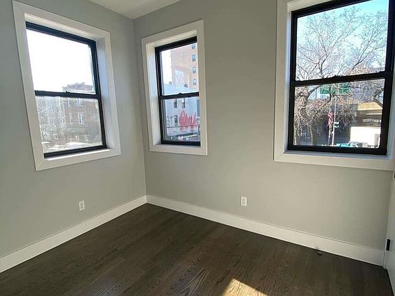 5th image of 644 Lorimer St #3K