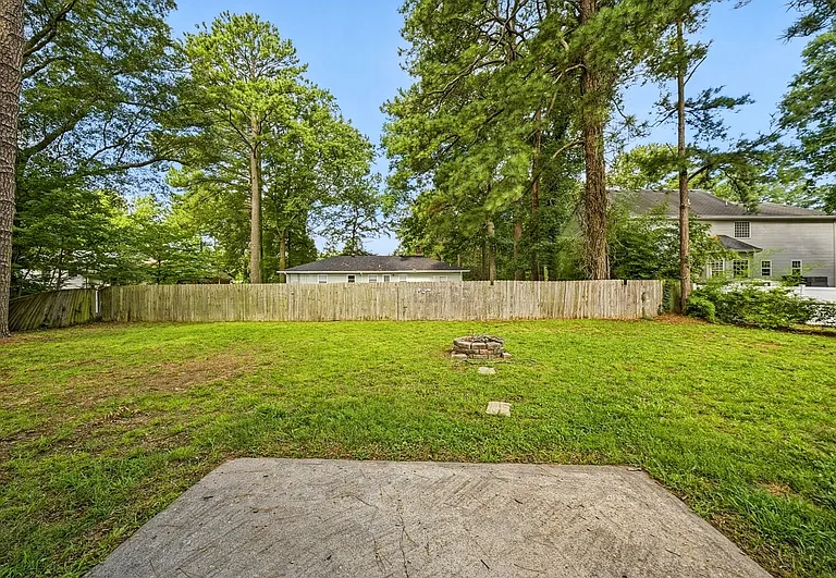 625 S Military Hwy — Photo 25