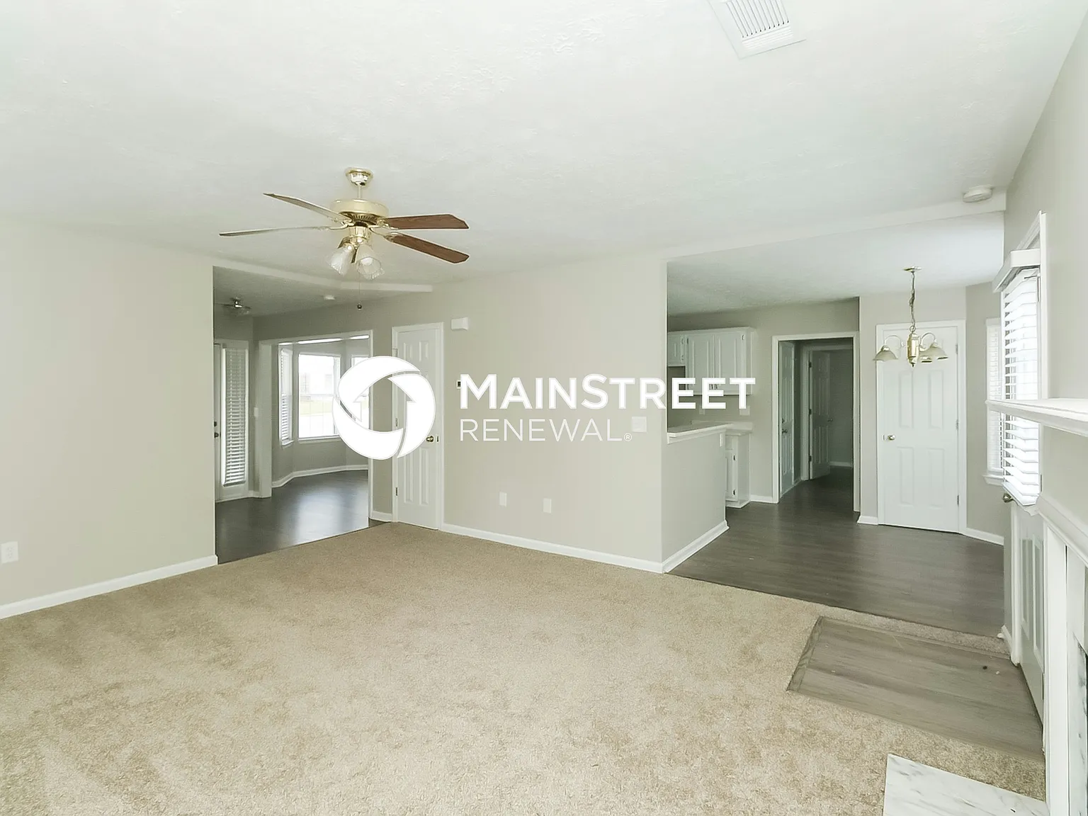 388 Sawgrass Way — Photo 3