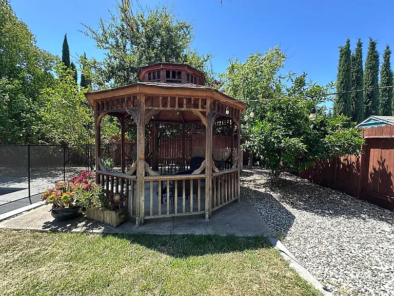 3045 Catalina Island Rd — Photo 36