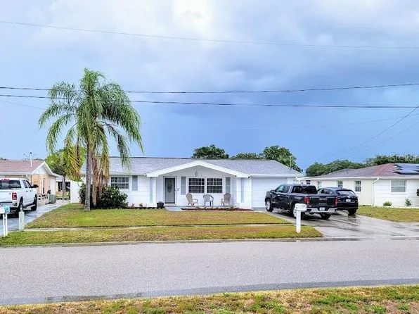 1330 Chancellor Dr, Holiday, FL 34690