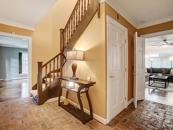 4th image of 2422 Monticello Dr