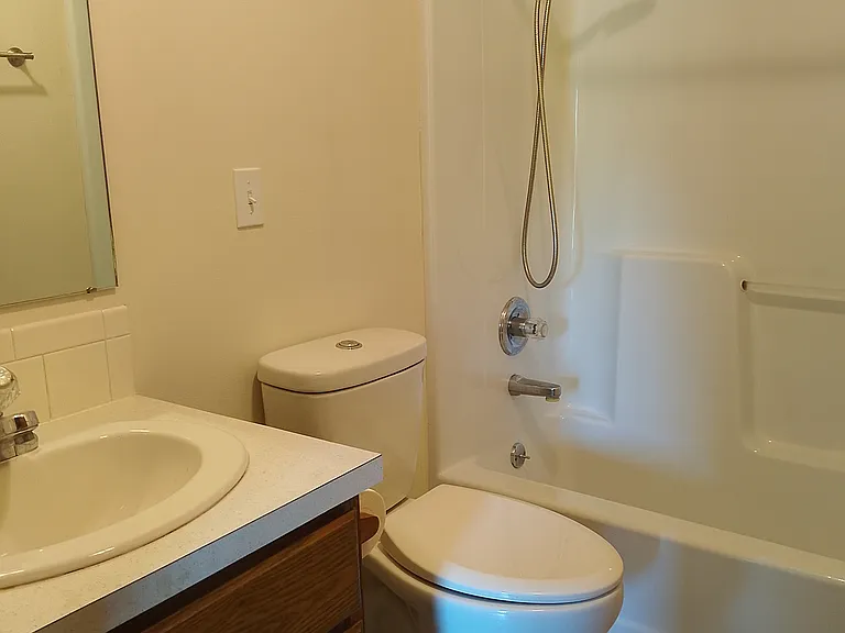718 S Highland Dr — Photo 6