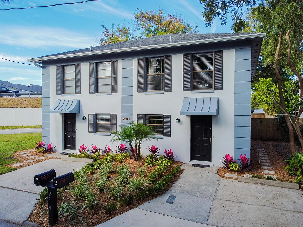 Building Photo - 2419 W Stroud Ave #B