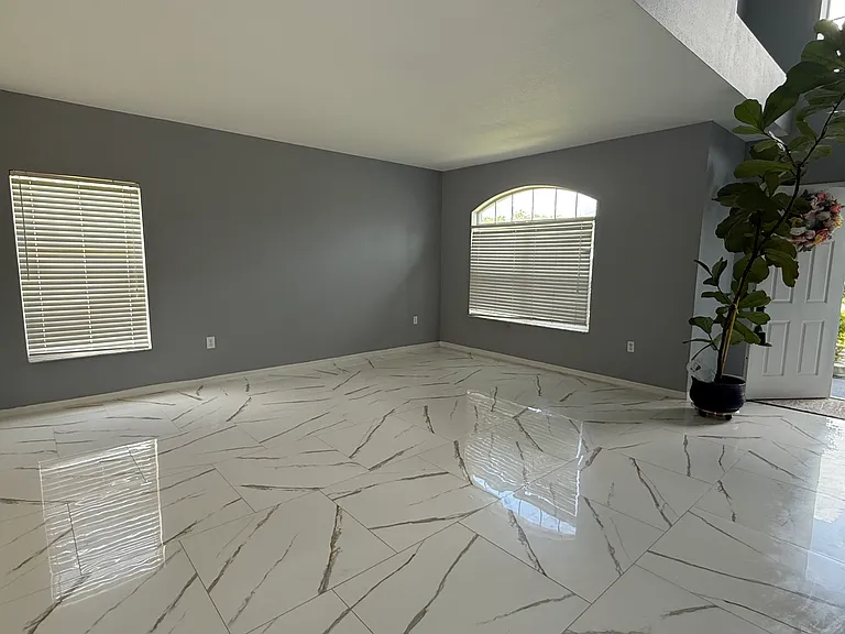 554 Bristol Cir — Photo 6