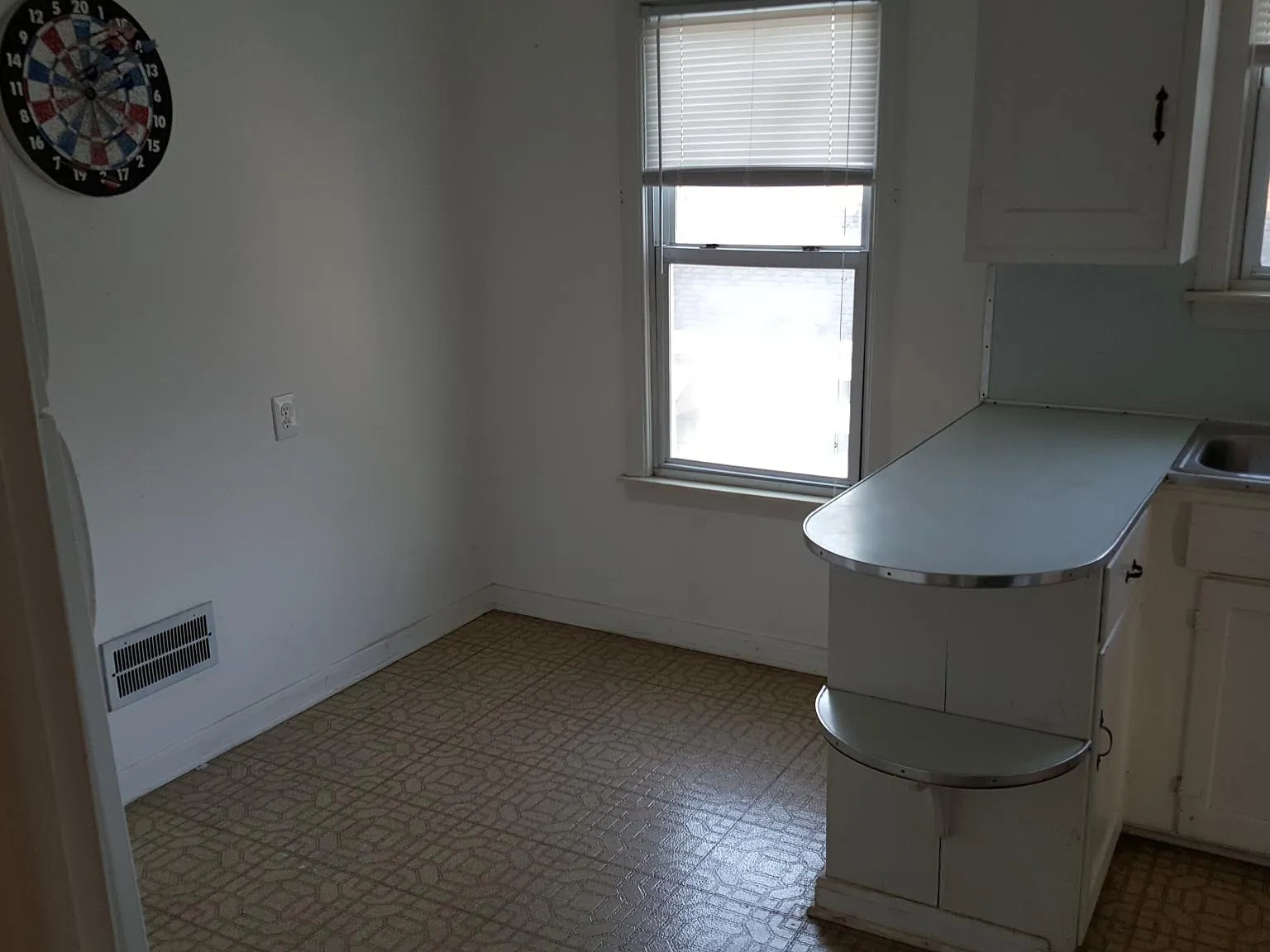 235 Jewell St — Photo 4