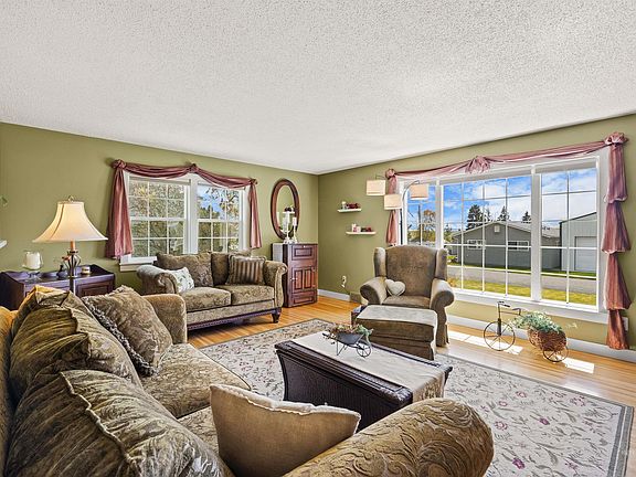5th image of 404 Halliday St