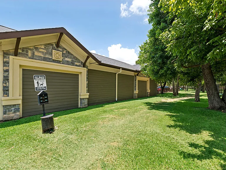 Plantation Park Apartments — Photo 45