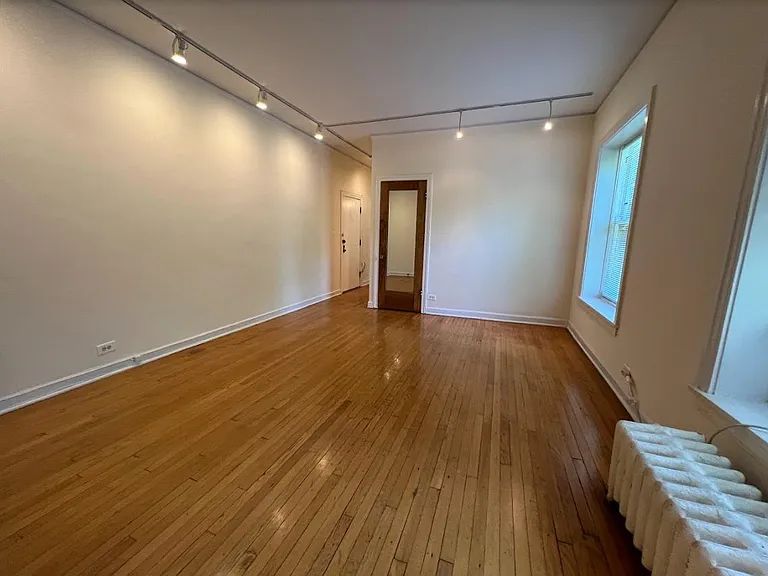 5802 N Kenmore Ave #1C — Photo 3
