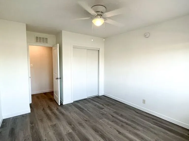 4800 August St #19 — Photo 11
