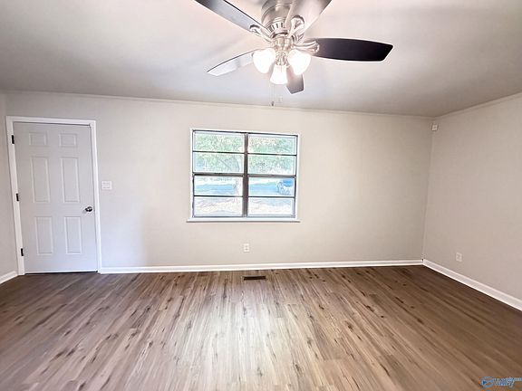 3rd image of 95 Rolling Hills Dr