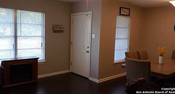 4th image of 2623 Monticello Ct
